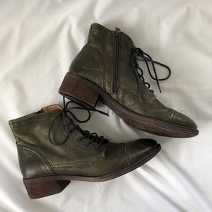 Comfortiva Women's Army Green Leather Zip Up Combat Bootie Size 8.5